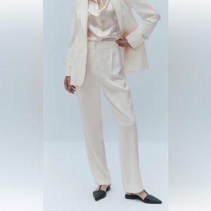 NWT Massimo-Duti straight fit darted trousers size 36/4